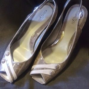 East 5th Grey heels